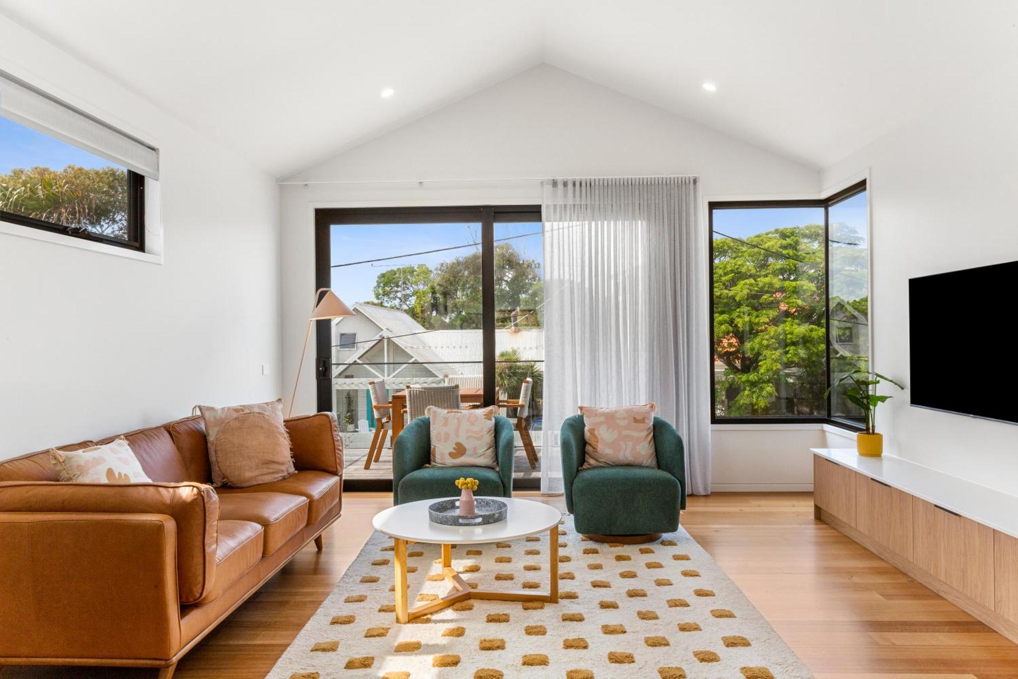 Riverside Luxe- Brand New, 50m To River, 3 Bedroom, Pizza Oven! Ocean Grove